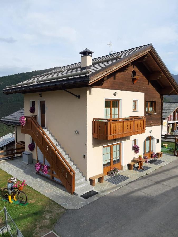 Ferienwohnung Baita Mauri Livigno Exterior foto